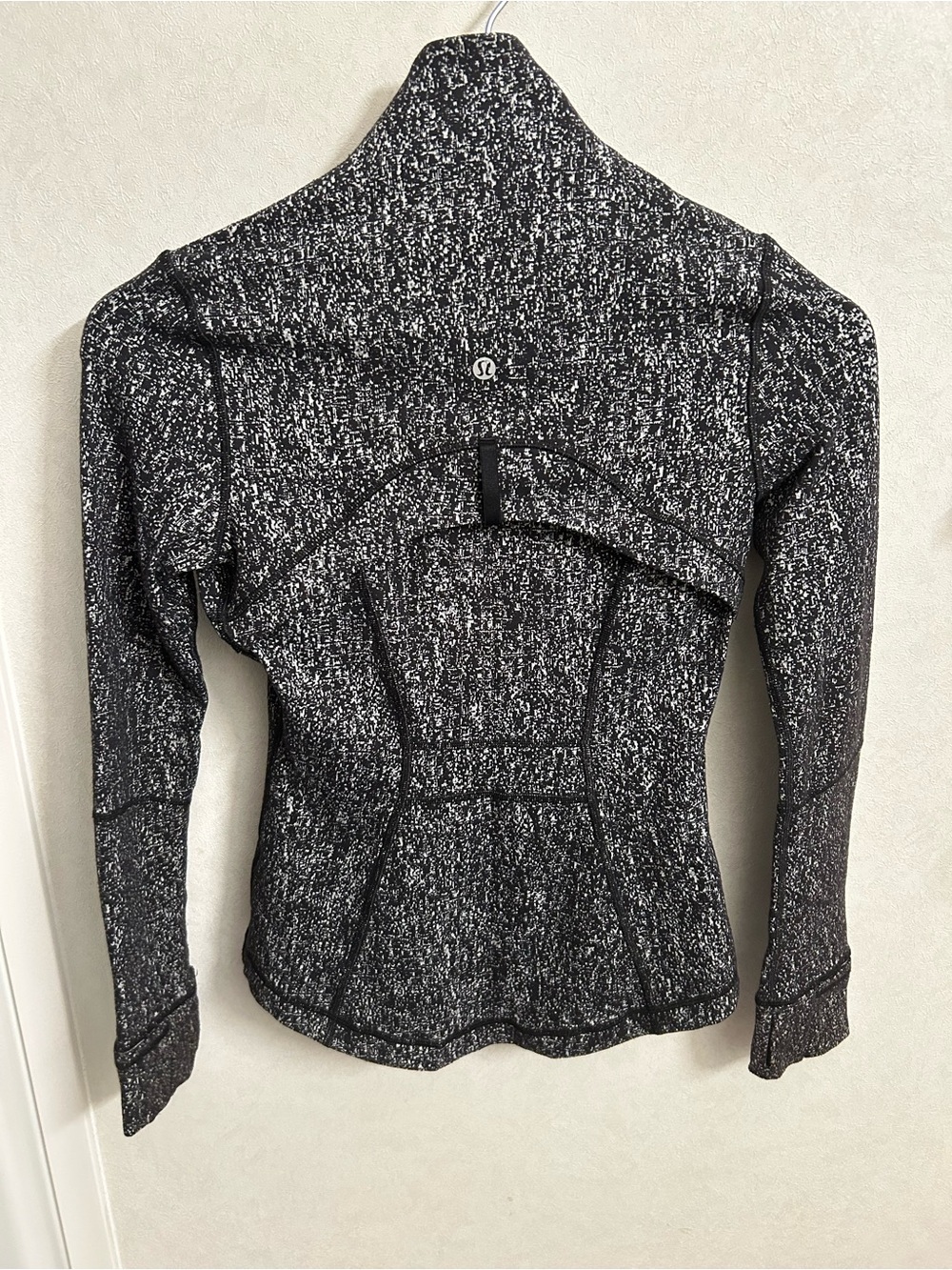 Lululemon Define Jacket - Picture 8 of 8
